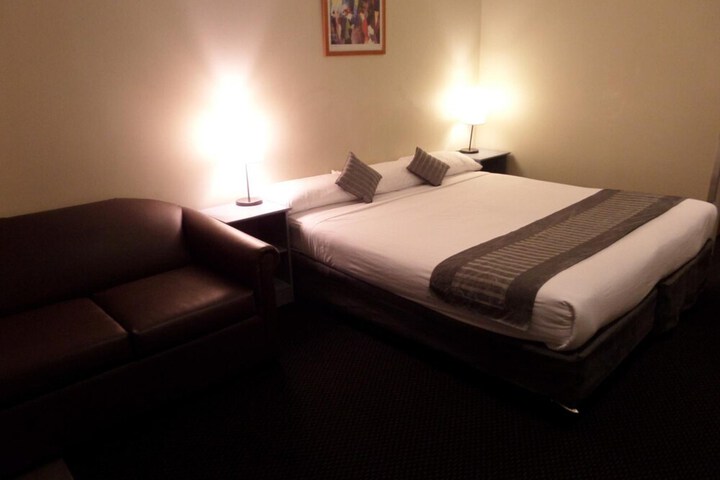 Room 12 of 35