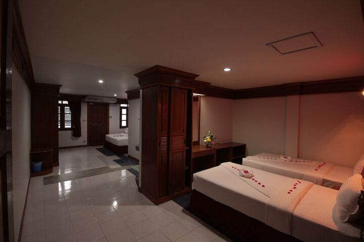 Room 5 of 30