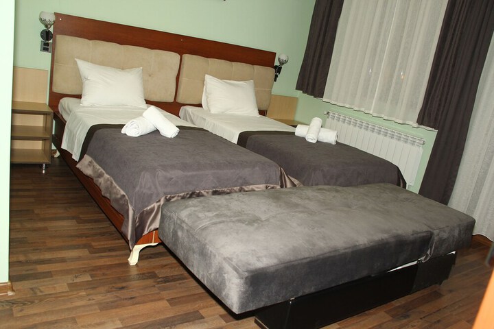Room 15 of 36