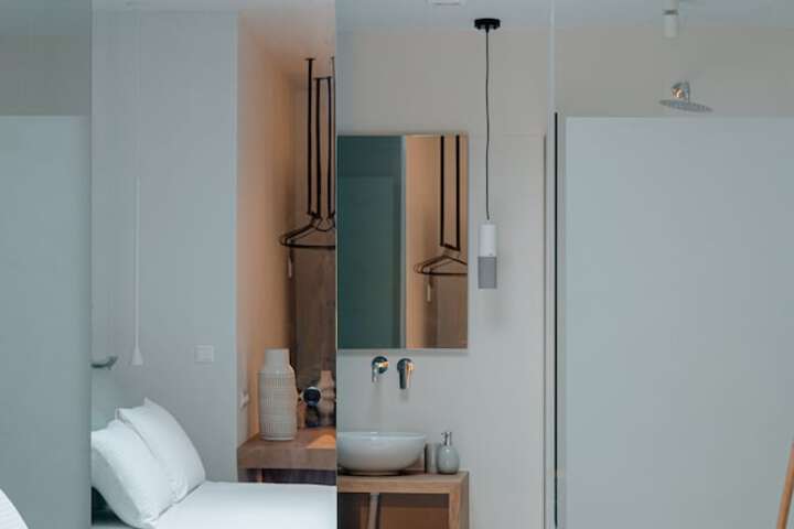 Room 28 of 54