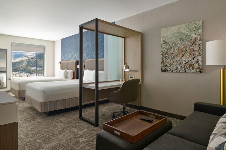 Room 8 of 37