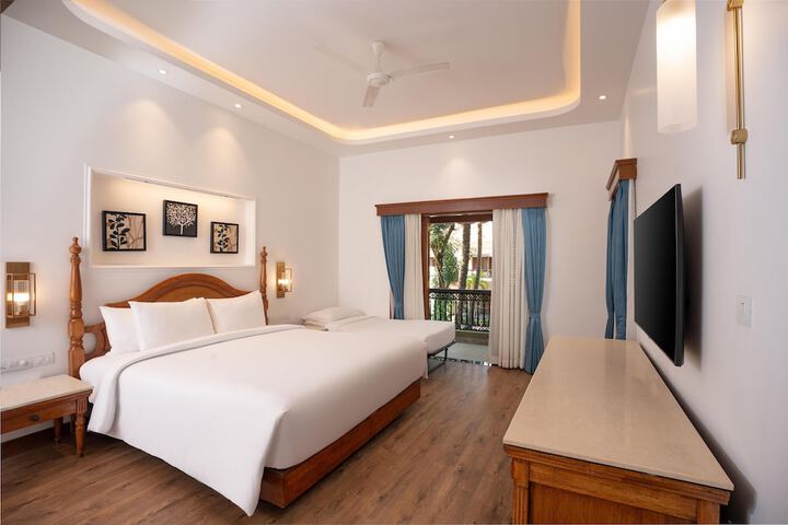 Room 43 of 184