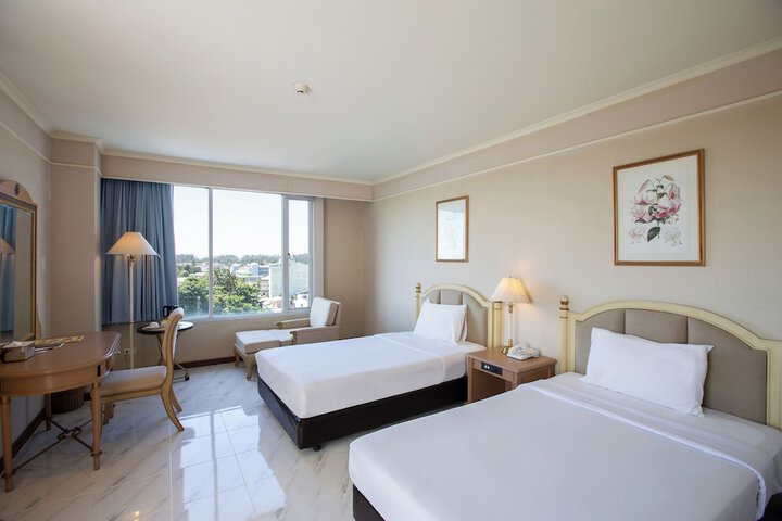 Room 14 of 49