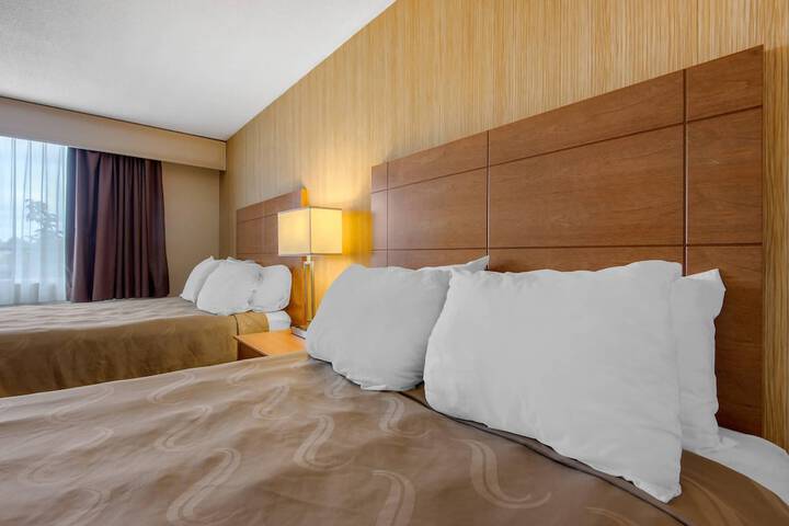 Room 18 of 32