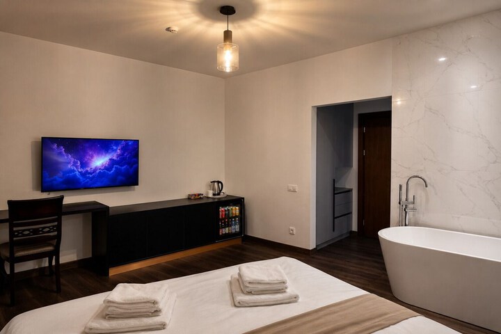 Room 16 of 36