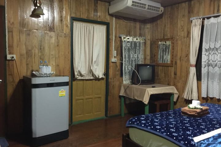 Room 12 of 79