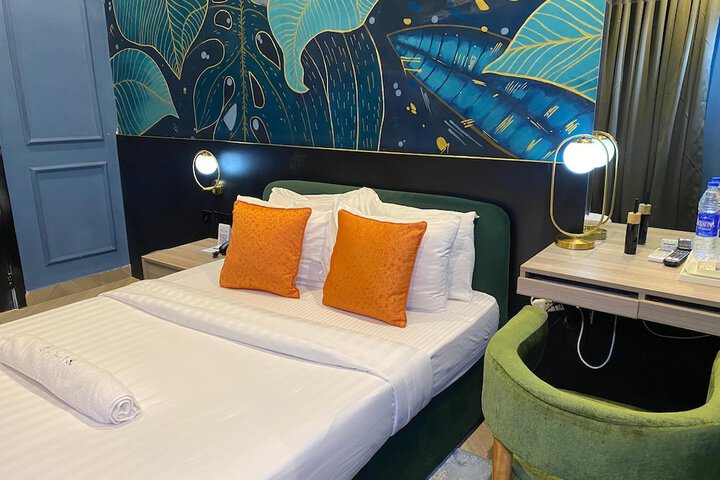 Room 13 of 41