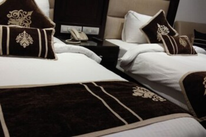 Room 3 of 14