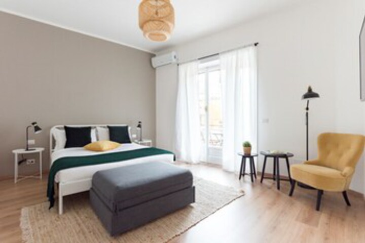 Room 18 of 25