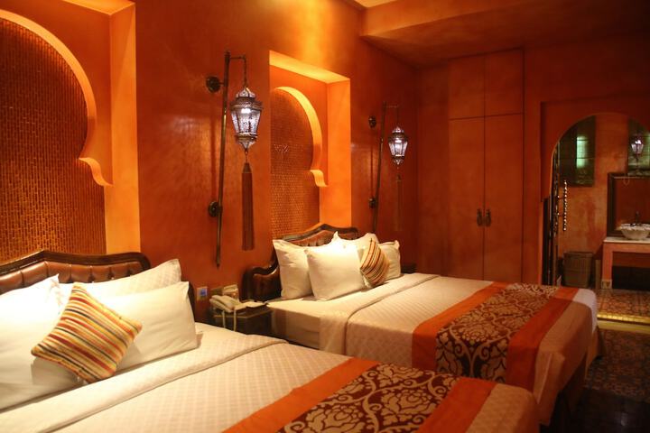 Room 54 of 150
