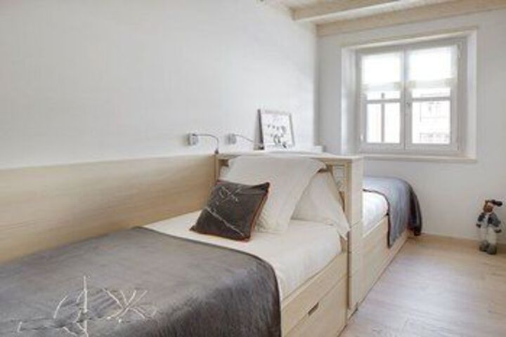 Room 4 of 17