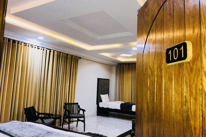 Room 16 of 87