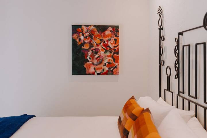 Room 23 of 104