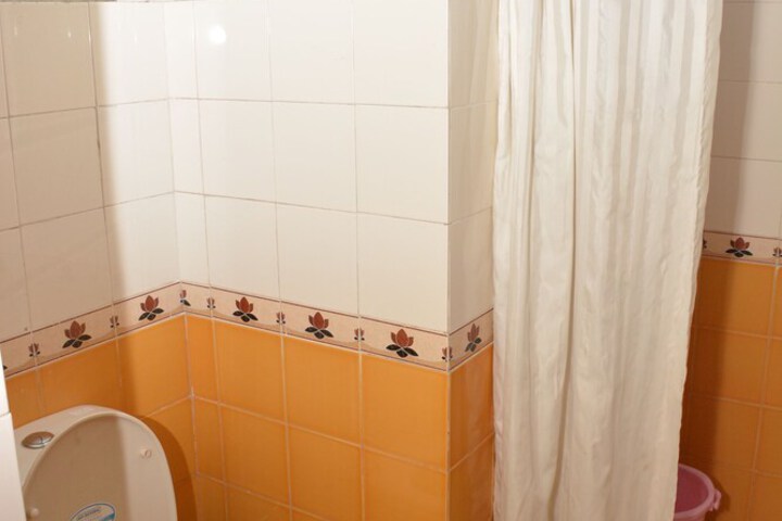 Room 15 of 21