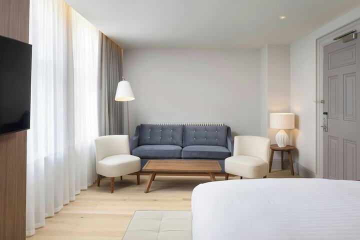 Room 30 of 126