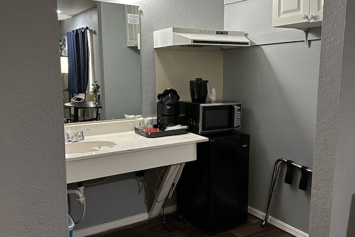 Room 13 of 50