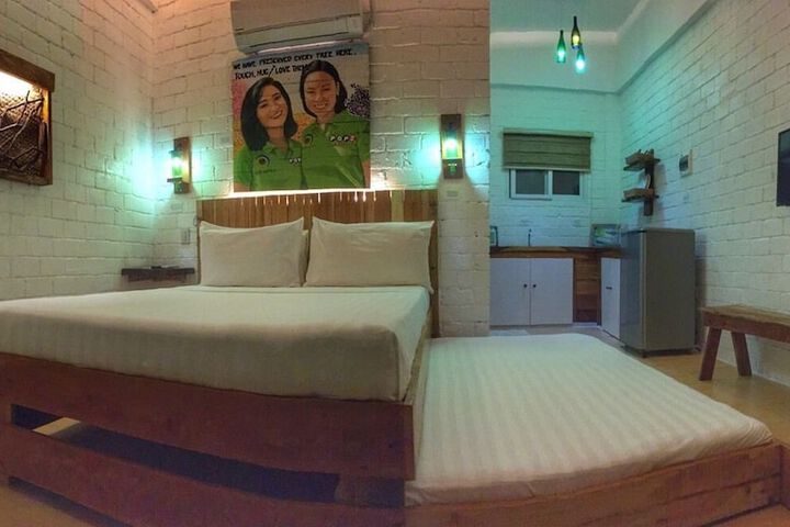 Room 8 of 22