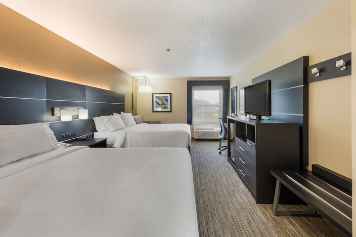 Room 15 of 62