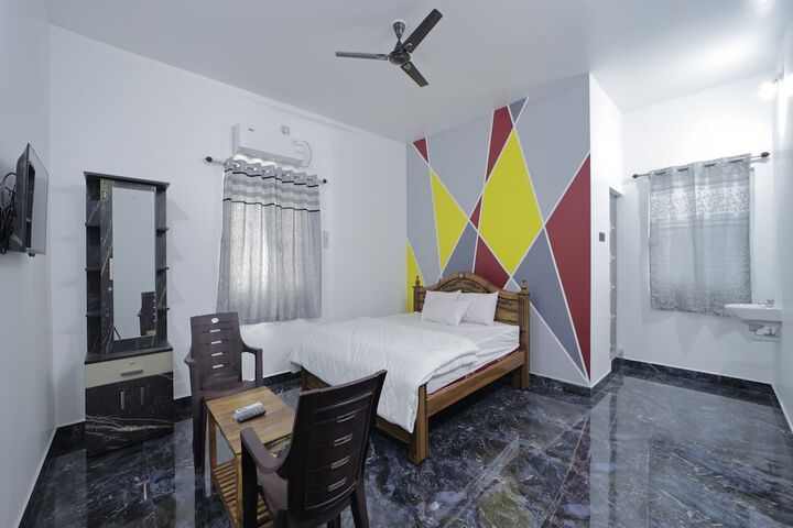 Room 3 of 12