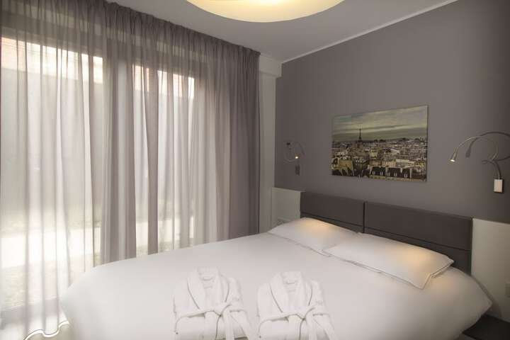 Room 10 of 101