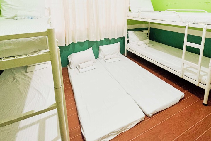 Room 49 of 70