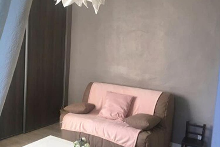 Room 5 of 16