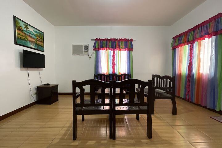 Room 113 of 200
