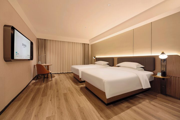 Room 20 of 127