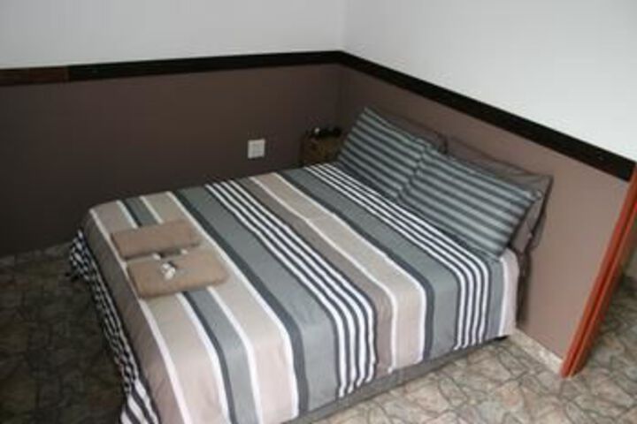 Room 3 of 21