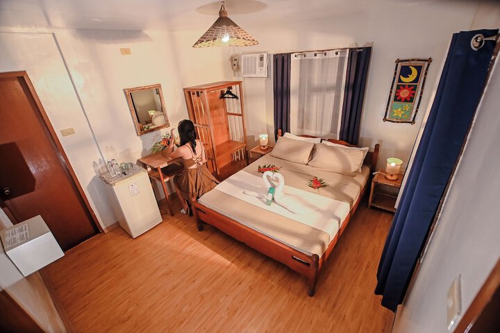 Room 25 of 122