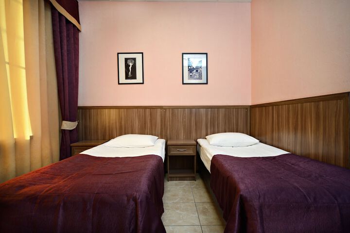 Room 7 of 20