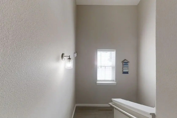 Room 12 of 19