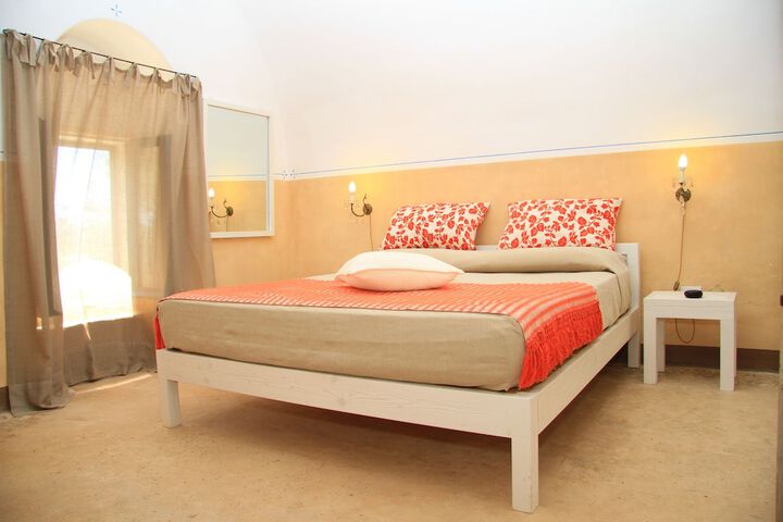 Room 28 of 81