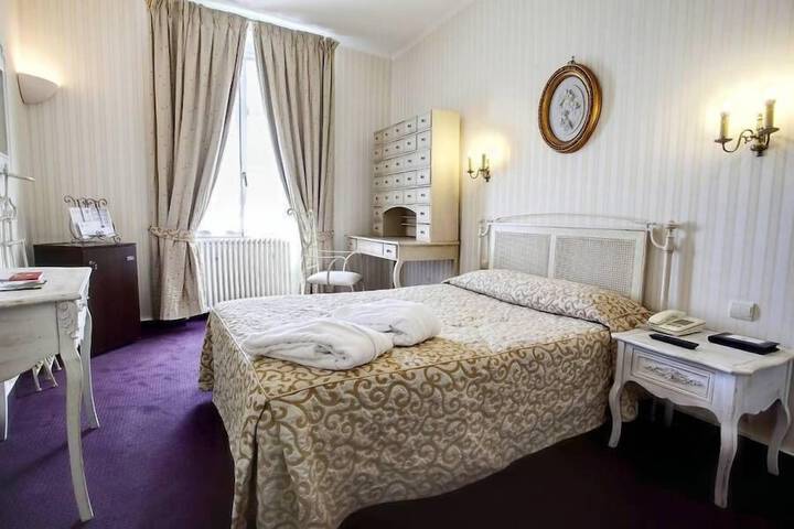 Room 20 of 42