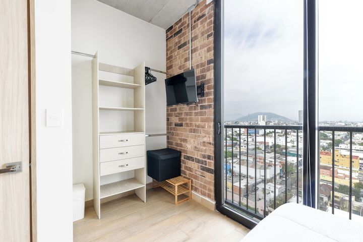 Room 7 of 56
