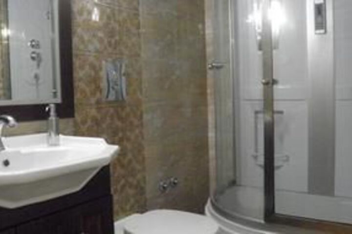 Room 3 of 11