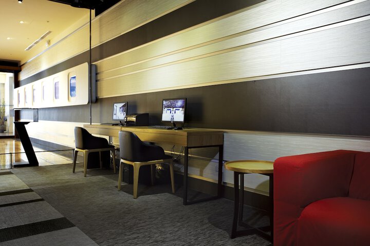 Business Center 55 of 61