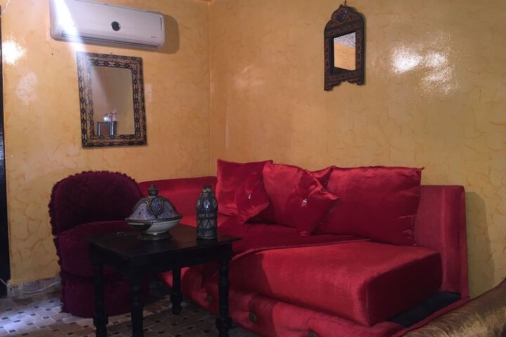 Room 9 of 12