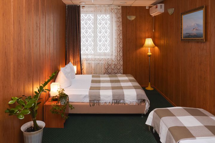 Room 64 of 68