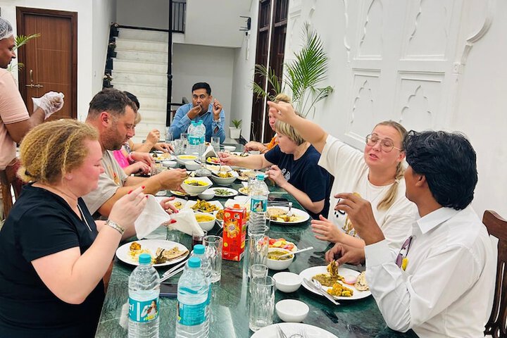 Dining 42 of 49