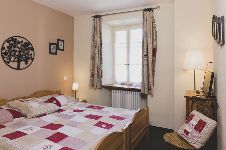 Room 6 of 27