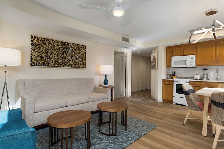 Room 9 of 20