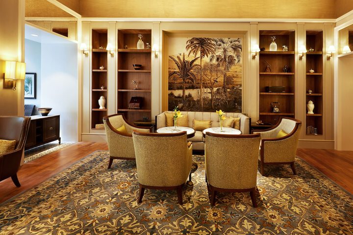 Lounge 57 of 65
