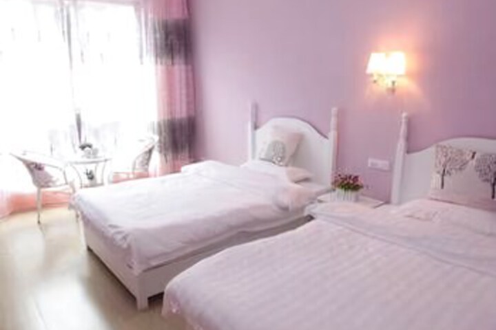 Room 8 of 8