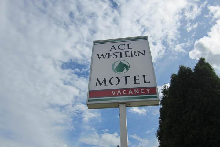 Hotel 27 of 29