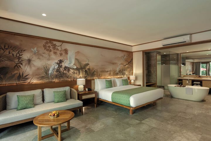 Room 16 of 90