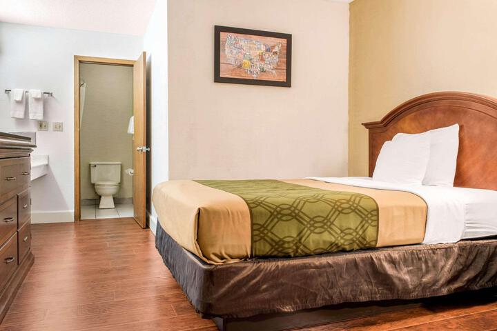 1 Double Bed Accessible Room (3 of 18)