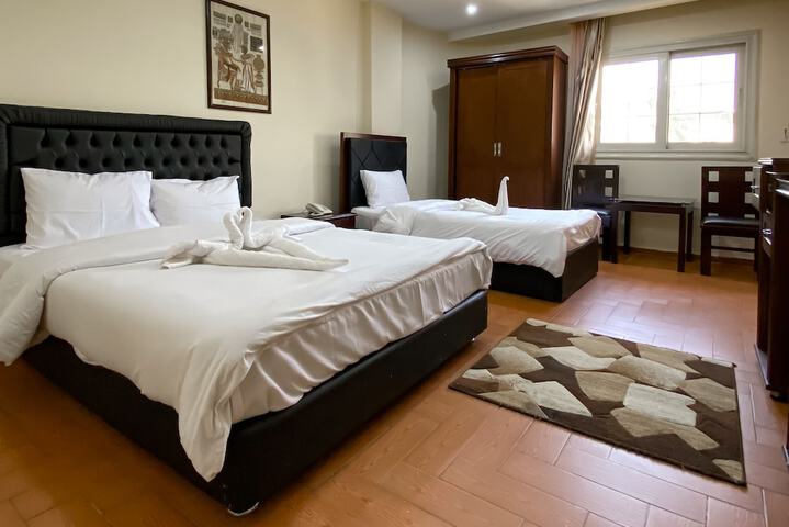 Room 48 of 340