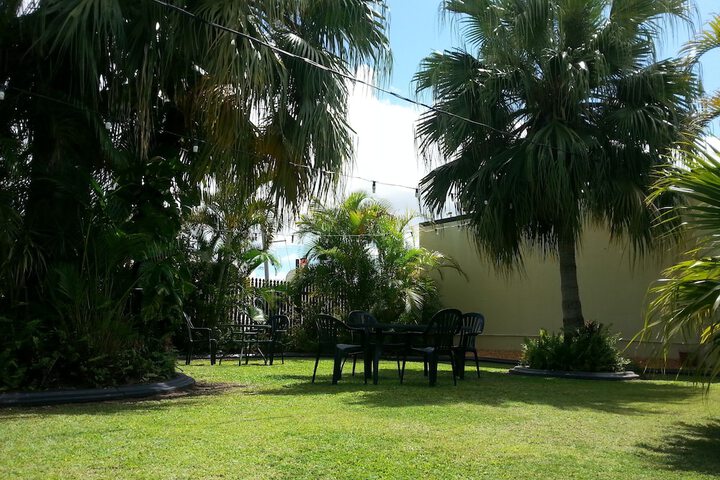 Hotel Exterior 27 of 35