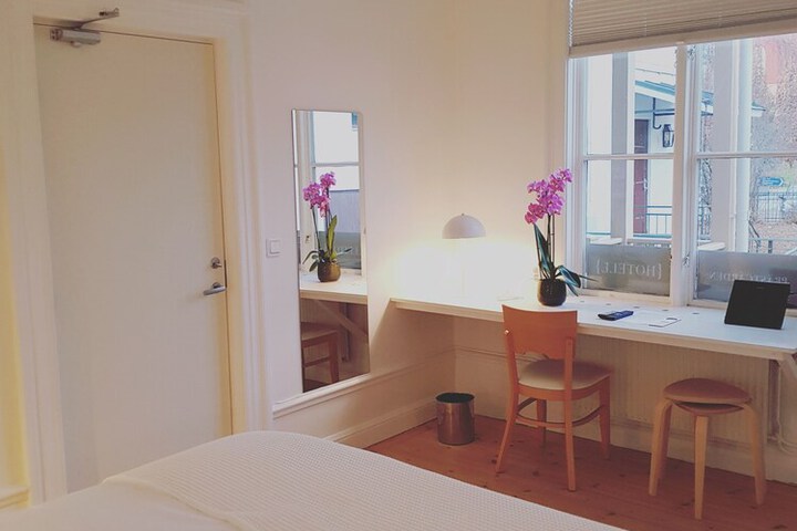 Room 6 of 23